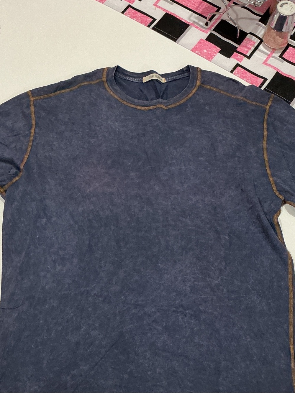 Men's Washed Navy Short-Sleeve Crewneck Tee with Contrast Stitch
